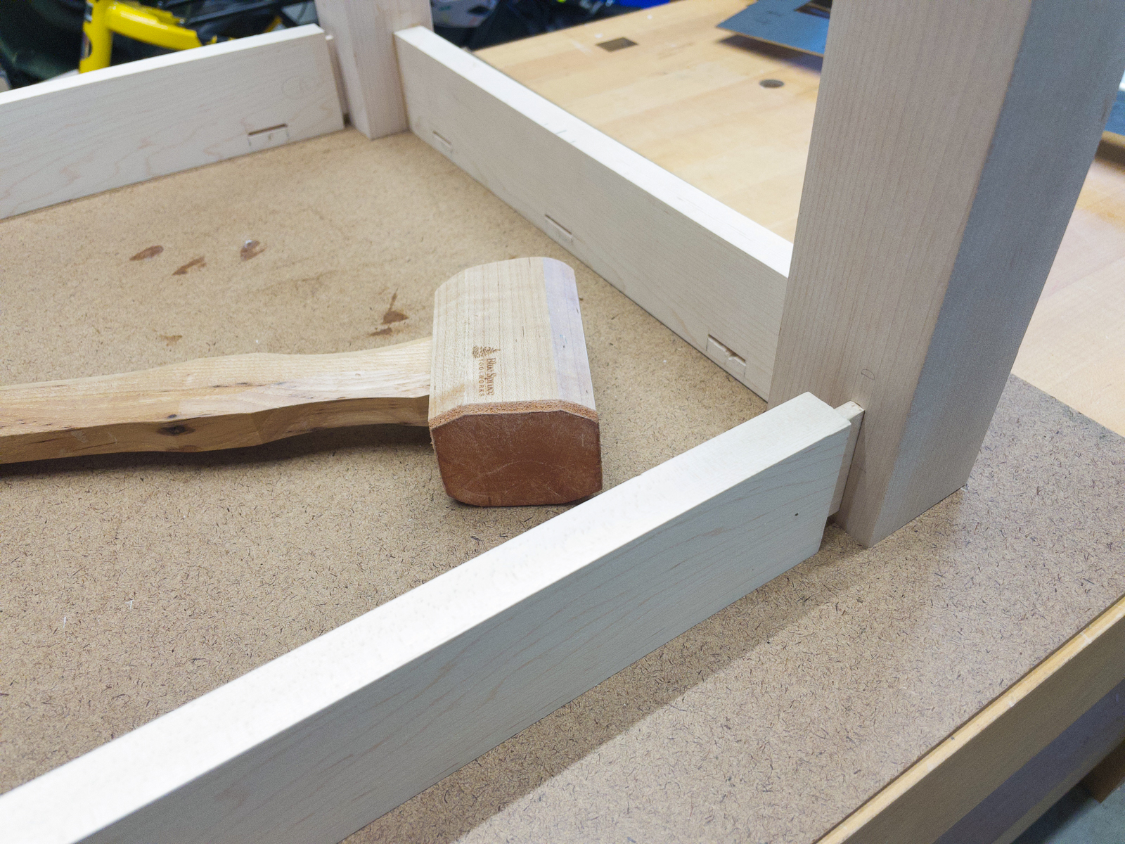 Table assembly